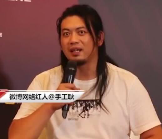 观察者网采访微博网红手工耿:我的作品不是没