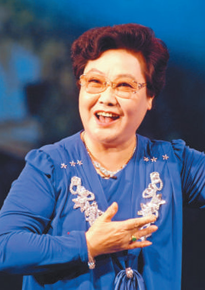 (国家勋章和国家荣誉称号获得者)|郭兰英|我的祖国|绣金匾_新浪新闻