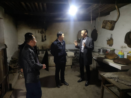 合江县县委副书记邓洪波到实录镇指导工作