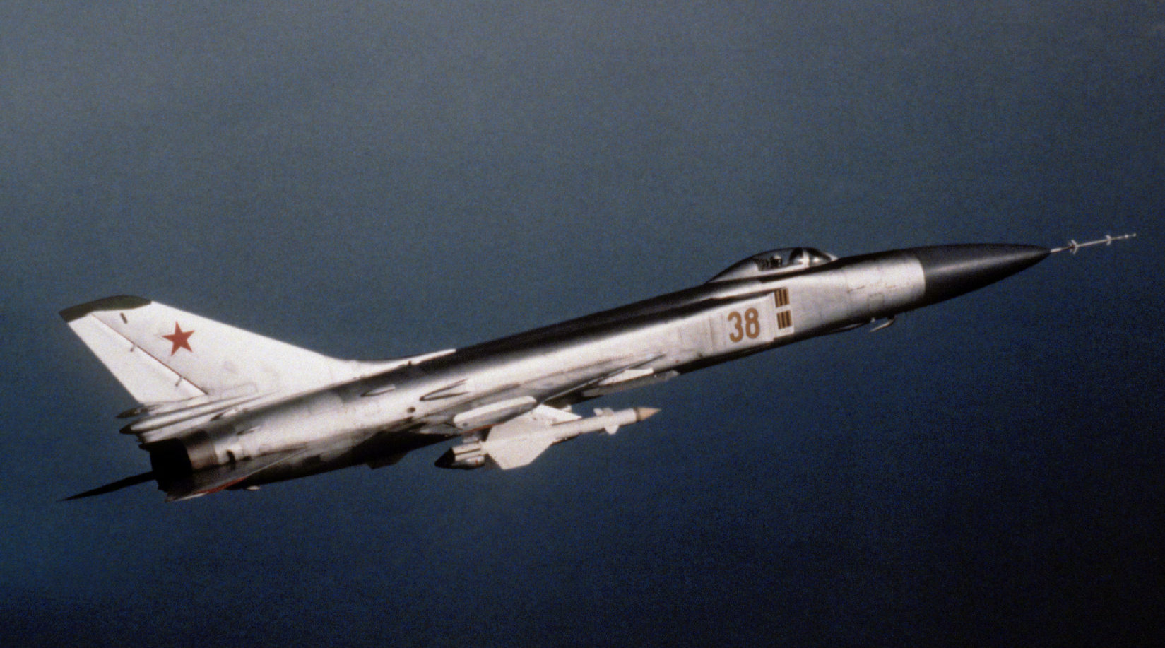 苏-15"细嘴瓶"截击机,大名鼎鼎的客机杀手
