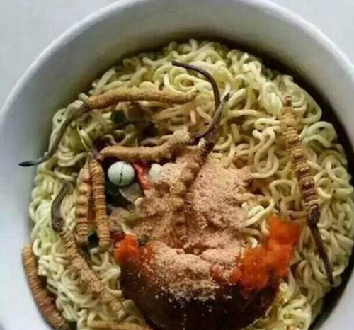 兄弟说他穷的只能吃泡面了差点我就信了