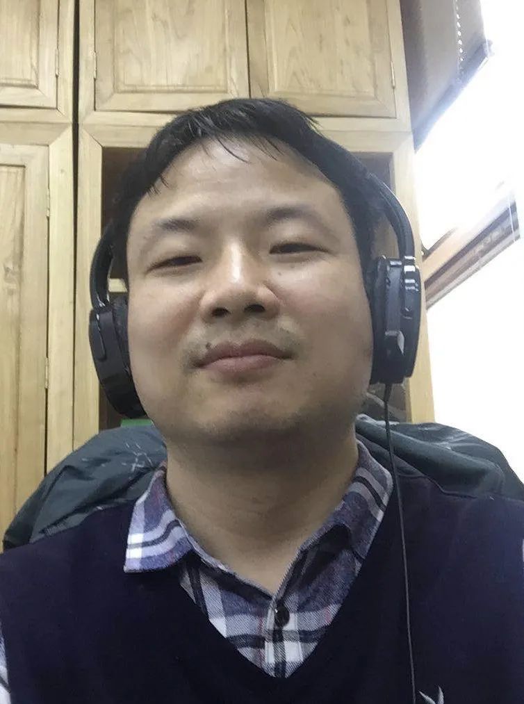 刘生龙老师主持会议杨雁翔,程文银,谢宜泽三位博士生在线汇报论文进展