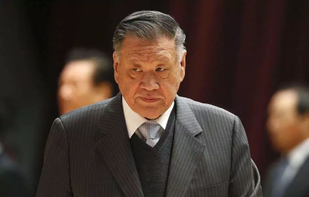 现任韩国当代首亚汽车集团董事长 郑梦九