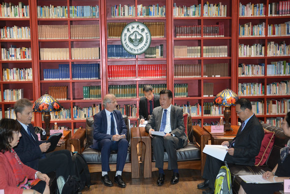 法国洛林大学副校长来访我校