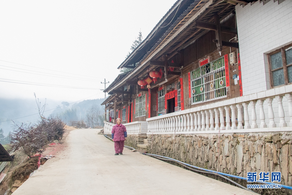 新春走基层脱贫攻坚带来山区农村新变化