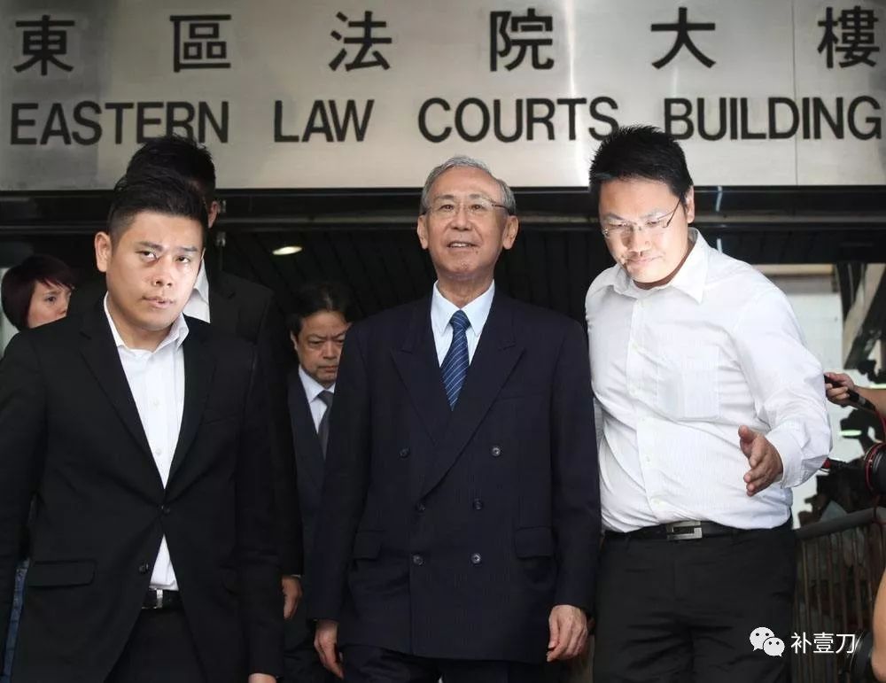 當香港面臨回歸以來最嚴峻局面時 李嘉誠去哪了?