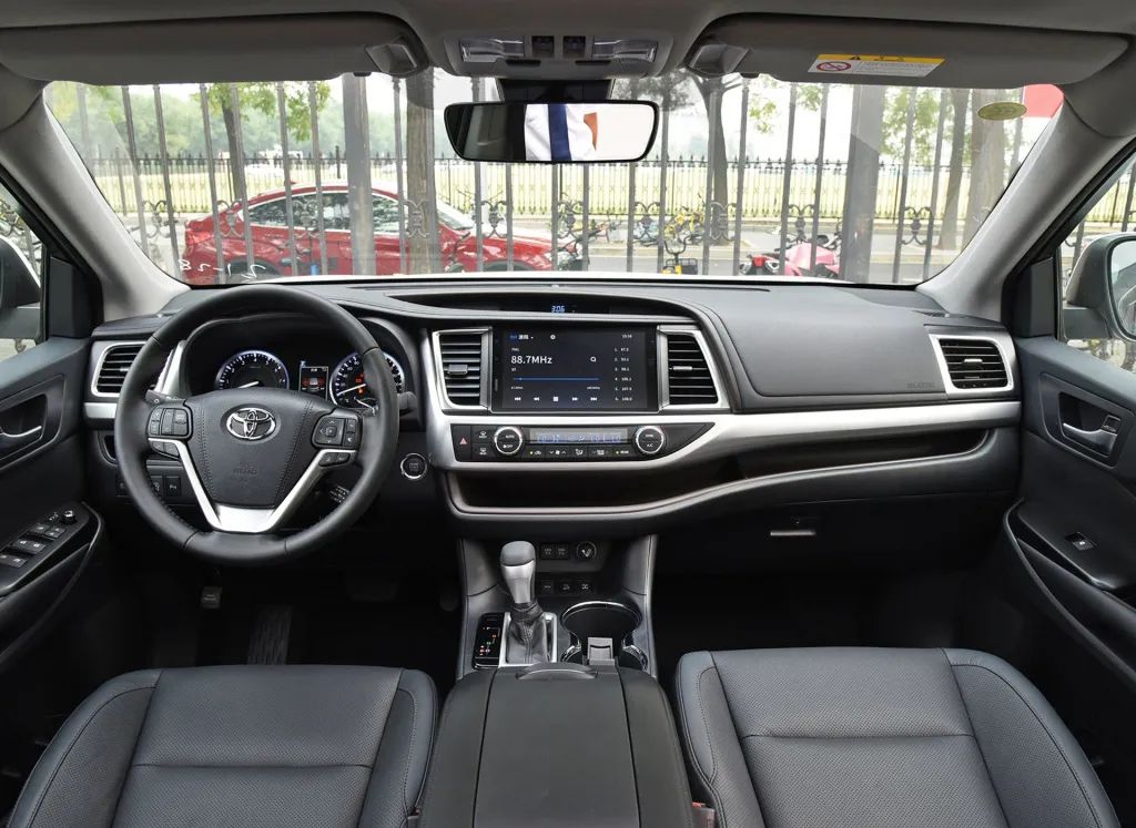 30多万7座豪华大尺寸SUV！比汉兰达和途昂更值吗？