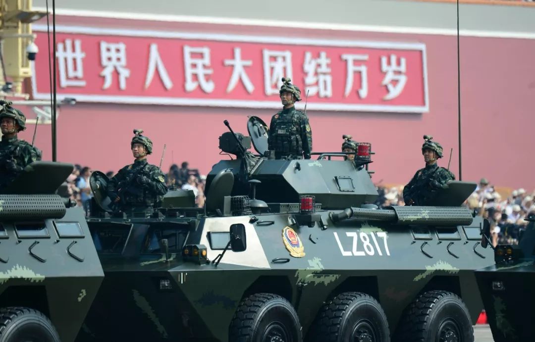 武警反恐突击方队.
