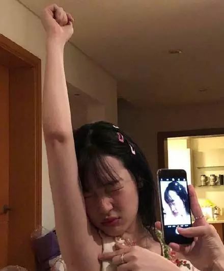 每次都以出格行为上热搜,她却表示自己很无辜?