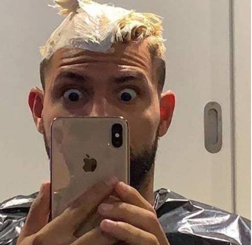 阿圭罗展示全新奶奶灰造型