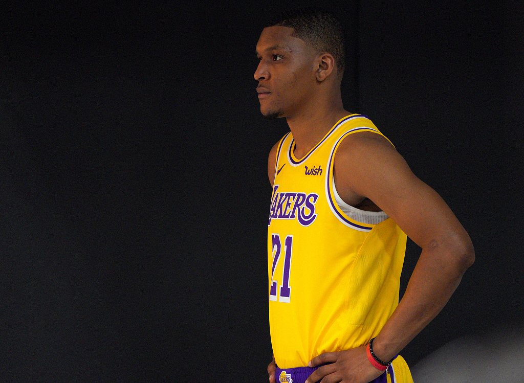 湖人落选秀诺威尔首发出战砍下22分