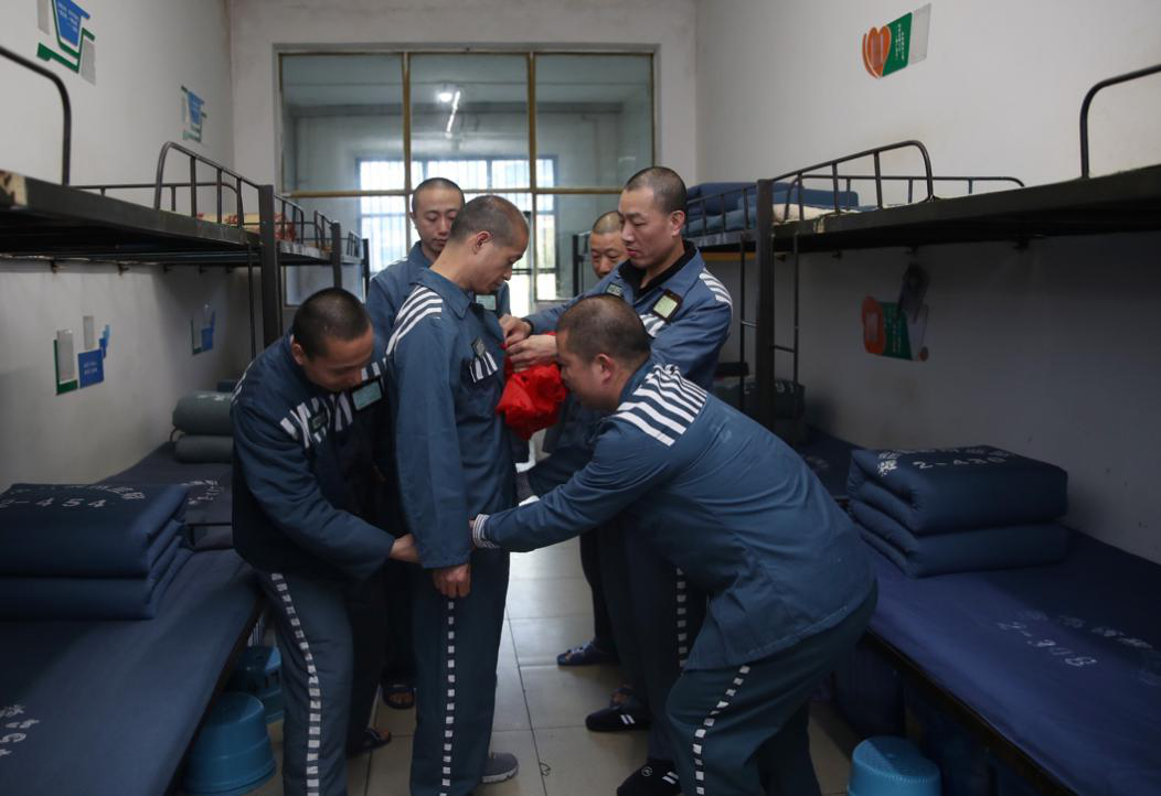 跨境利用网络刷单实施诈骗 36人从菲律宾被押解回国