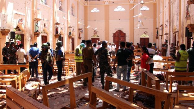 爆炸后的一座教堂 图源：AFP