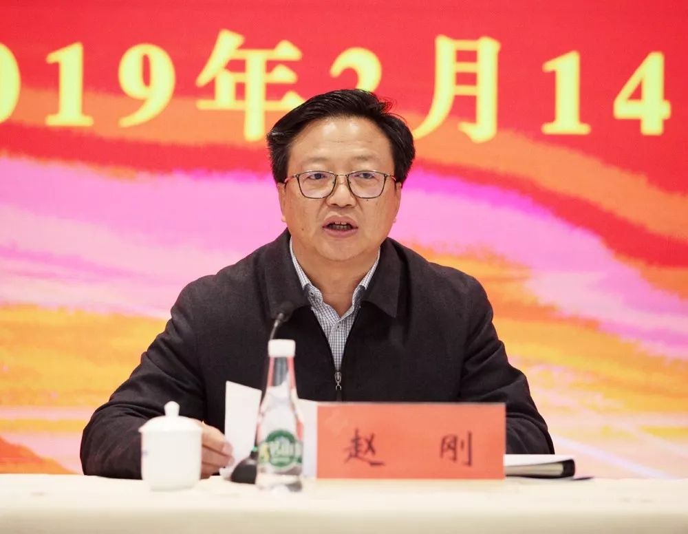 职务调整不到3个月他拟任州委书记