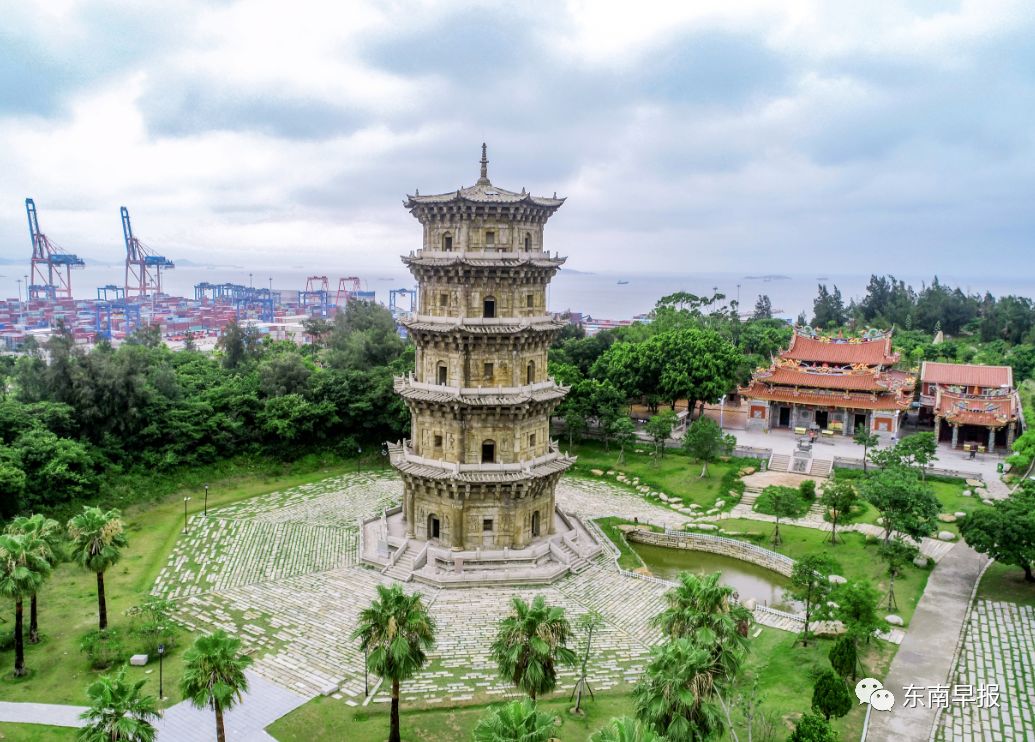 优秀的摄影作品,将独特的闽台对渡文化和海上泼水节推介到全国各地