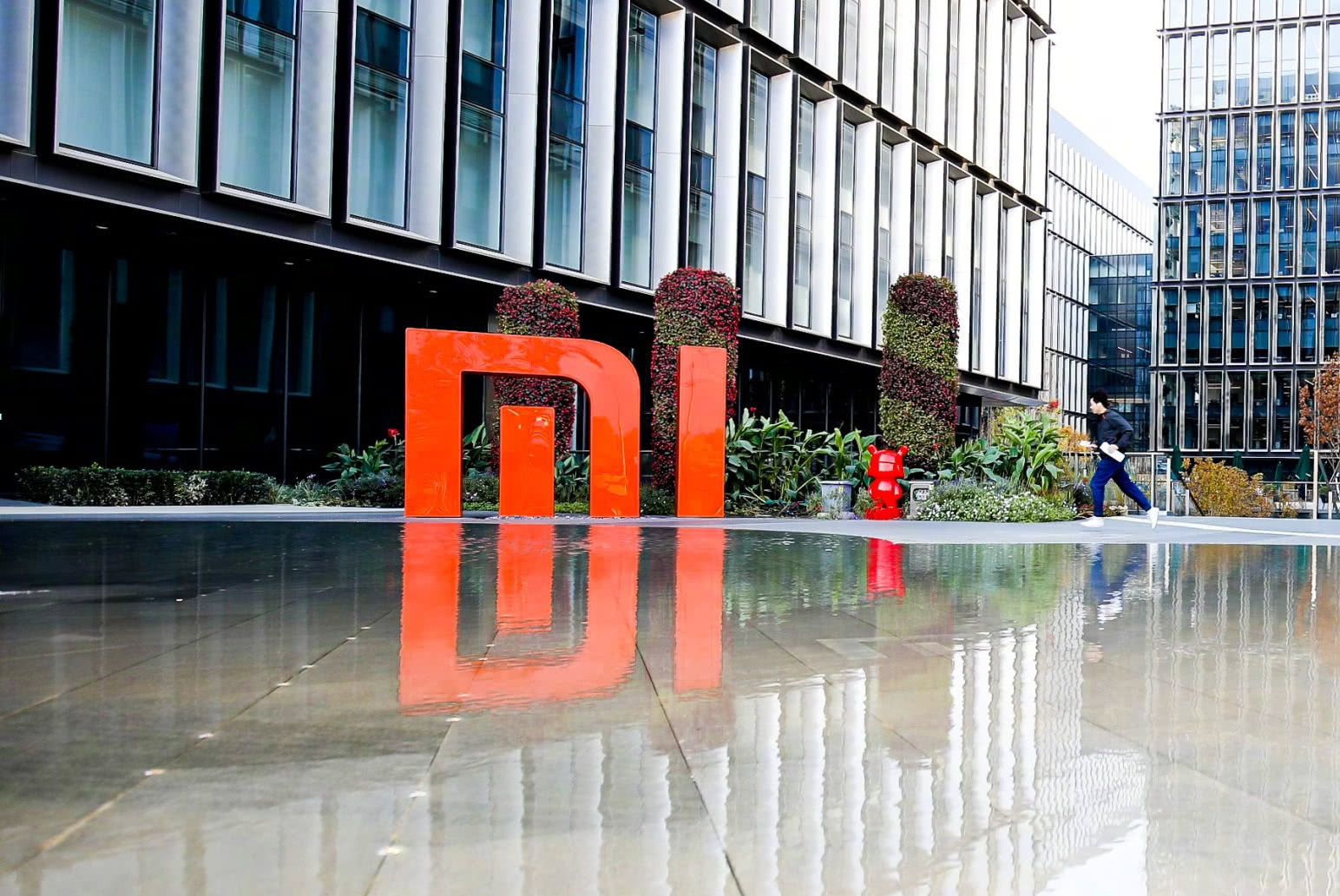 雷军小米未来工厂12月投产专为5g手机打造每分钟60台