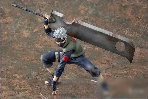 《火影忍者》卡卡西手办 肩扛大刀 表情肃然魄力十足