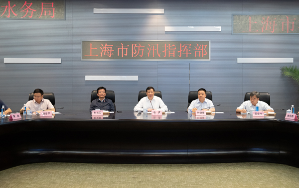 应勇今天上午前往地铁站,泵站,建筑工地,检查防台防汛工作