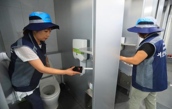 打击偷拍歪风韩国首尔将建立无偷拍放心公厕