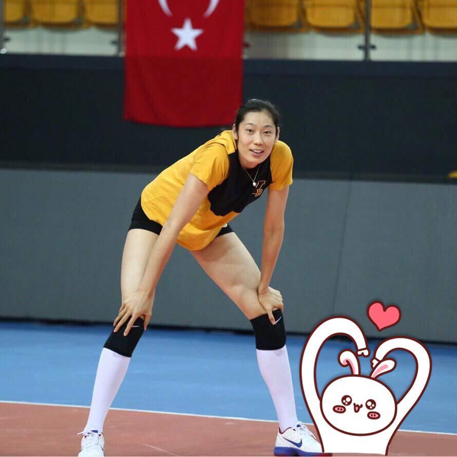 朱婷的步伐就像蜘蛛侠!1米98的王之蔑视,超手是无解的