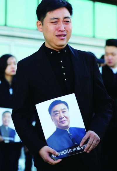 掌声送别师胜杰