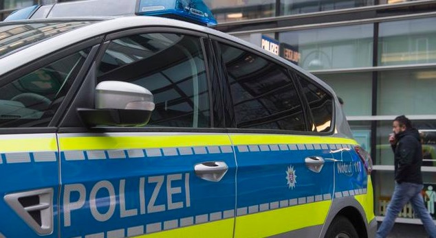 3月30日，德国警方发起行动，在德国西部地区逮捕了11名图谋使用武器和炸药发起重大袭击的嫌疑人。图源：德国之声