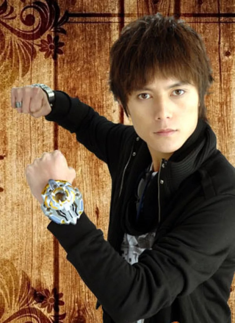 好久不见还记得铠甲勇士里的西钊吗他现在长这样啦