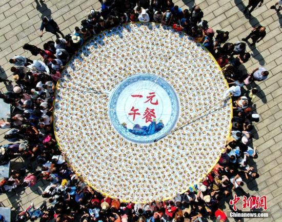 青海省委书记:青海70年地方财政预算收入增6821倍