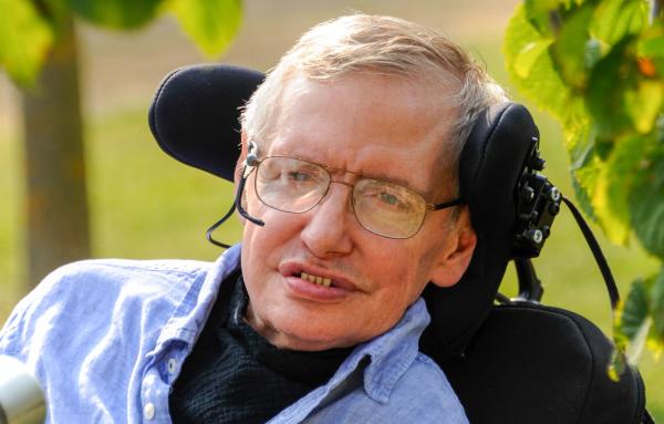 英国著名理论物理学家斯蒂芬·霍金（Stephen Hawking） 东方IC 资料