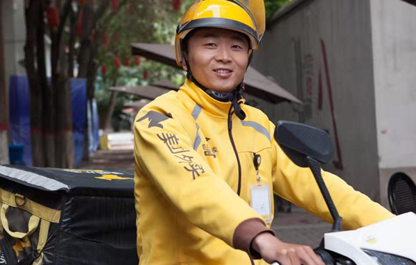 中国经济的韧性美团骑手跑出一片天