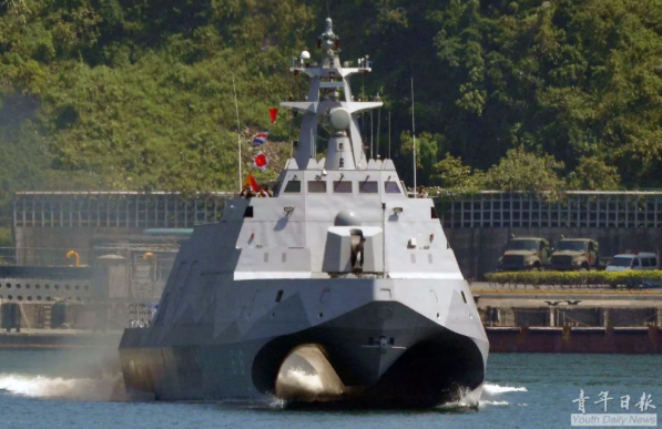  资料图：“沱江军舰”，这艘命途多舛的导弹“舰”，是台湾海军造船业的一个缩影 图源：青年日报