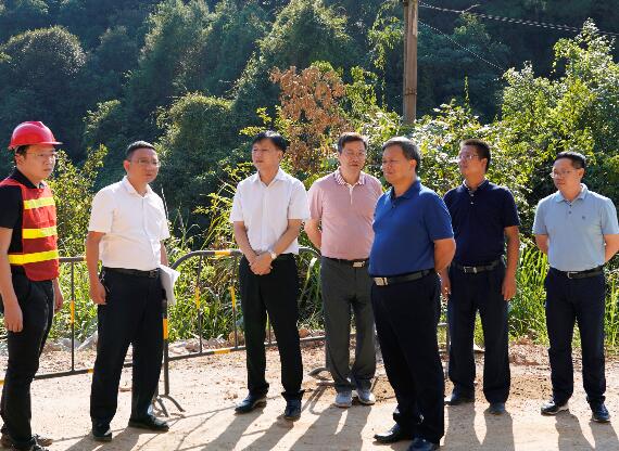 运输厅党委书记,厅长王爱和来到赣州市信丰县,定南县,全南县,龙南县