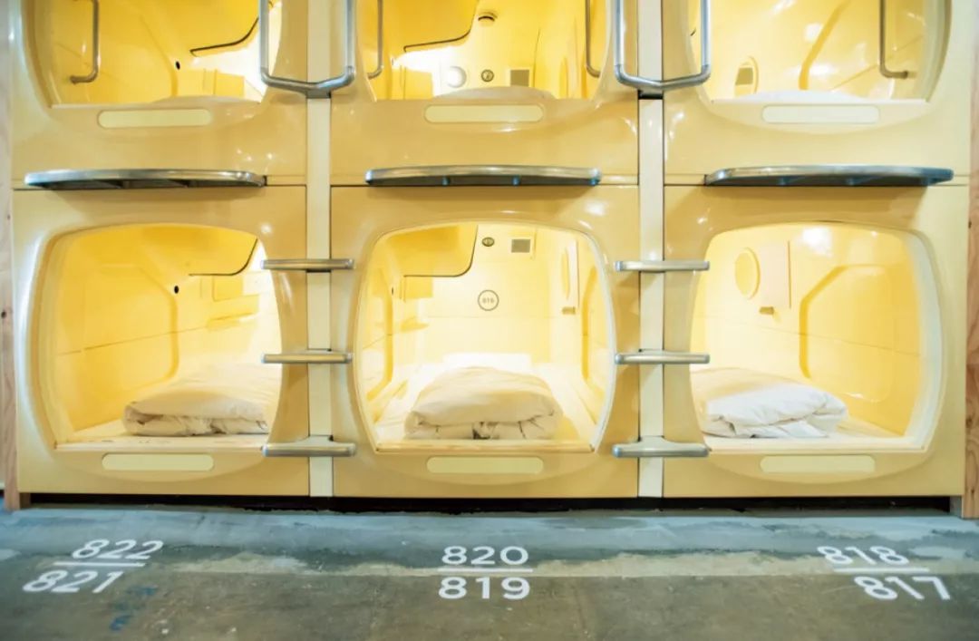 还没来得及住的胶囊旅馆,已经进化成了"胶囊豪宅"?