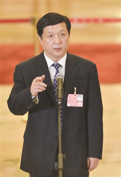 "歼20总设计师"杨伟 畅谈中国航空工业未来发展