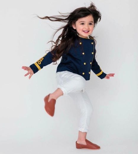 她年仅4岁就被封为"最美混血儿",看完又想生女儿了|混血儿|小公主