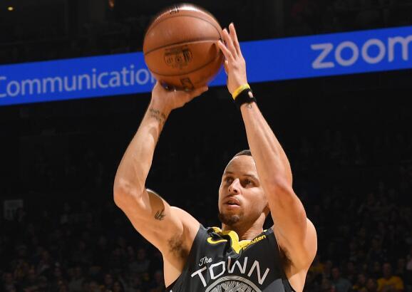 勇士鹈鹕合计轰进43记三分,刷新NBA单场三分