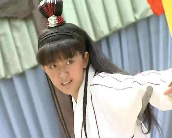 虽然"龙小云"在《小李飞刀》里面是"霸道公子",其实他的扮演者是一个
