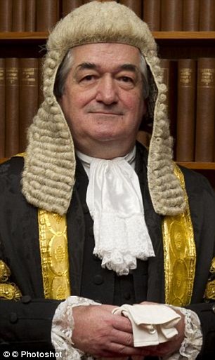 英国家庭法庭高级法官:非"典型家庭"应该受到包容