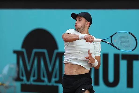 蒂姆逆转丘里奇 携兹维列夫晋级八强