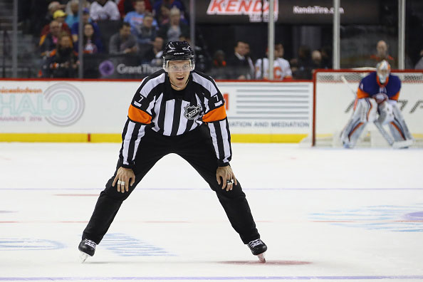 冰球裁判首次打进美国公开赛 曾身患癌症