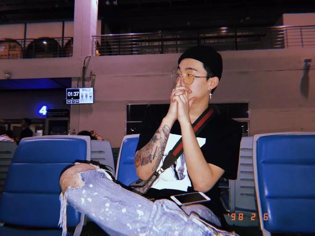 colaxtina首先是人称"小可乐"的 cola,如果不知道他是 rapper 的话,我