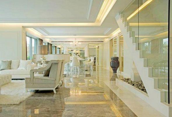 晒赵薇在香港的豪宅,房子直接俯瞰整个维多利亚港,价值起码过亿