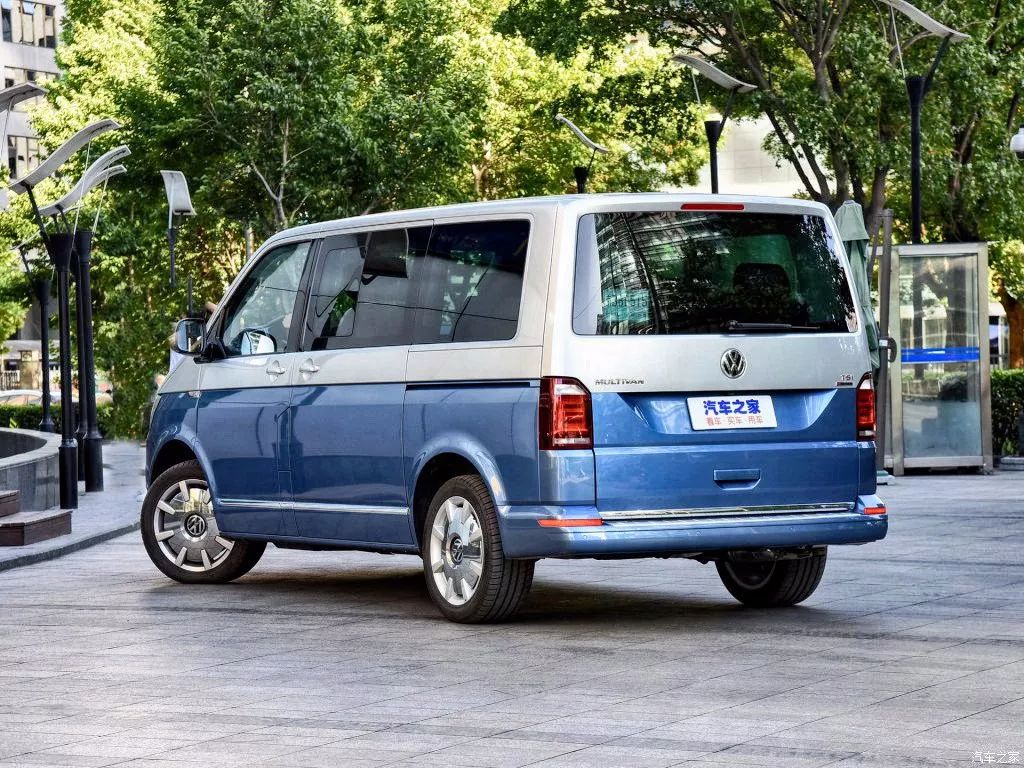 从最早的普桑到初期的方眼捷达,都是我年少时非常喜欢的车,不过随着