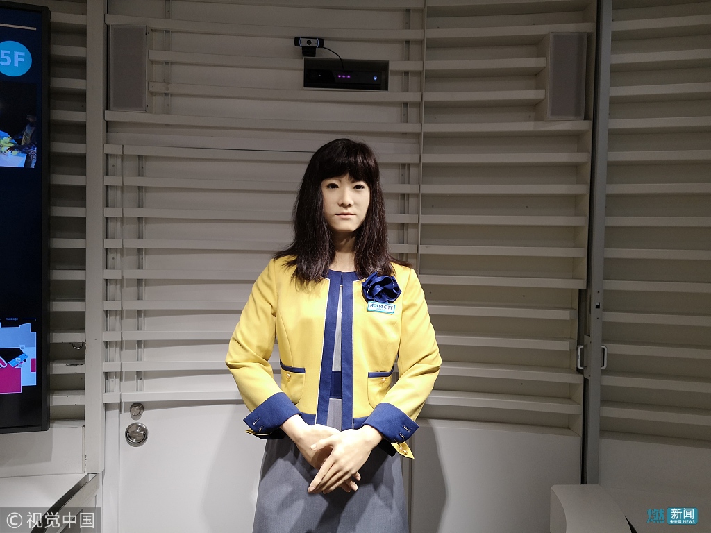 东京购物中心现美女机器人 掌握多国语言