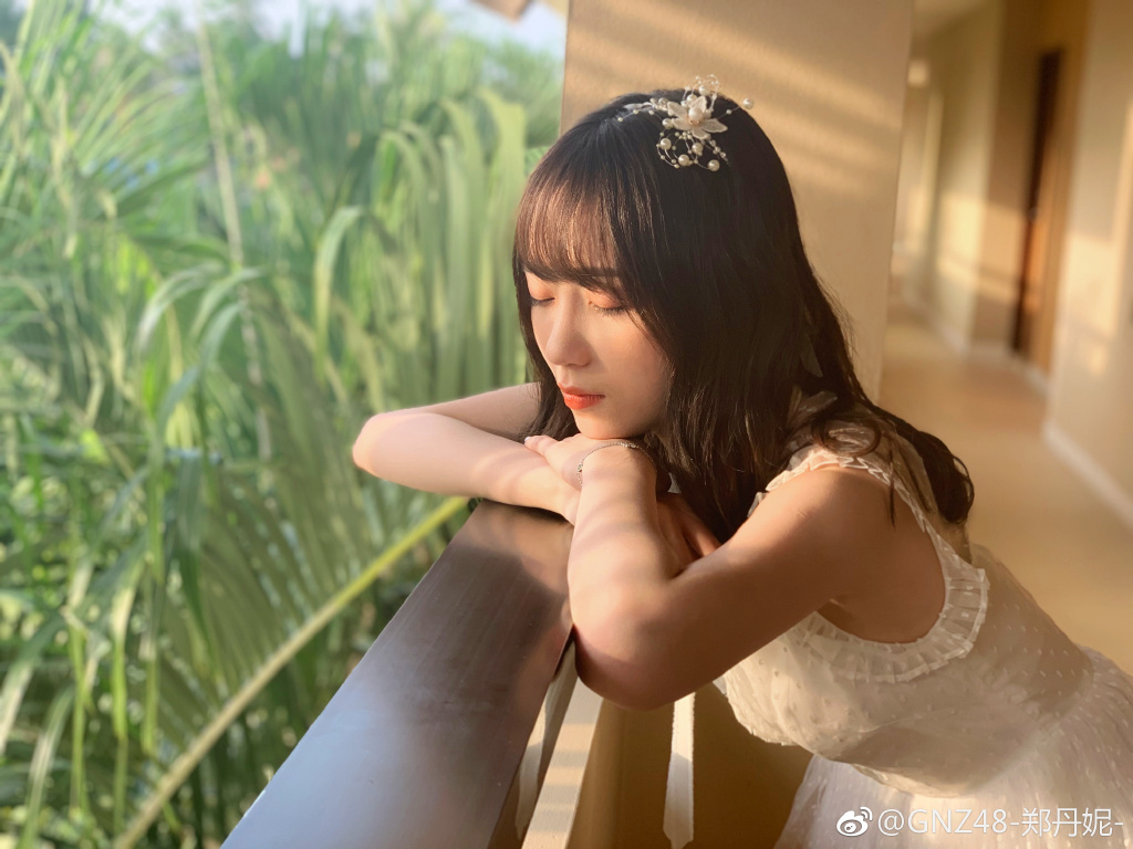 甜美!偶像女团gnz48郑丹妮为广东加油打call