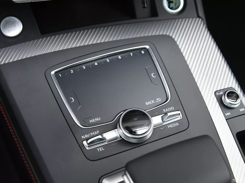 中型SUV国VI排放，现在优惠近6万，还带座椅加热