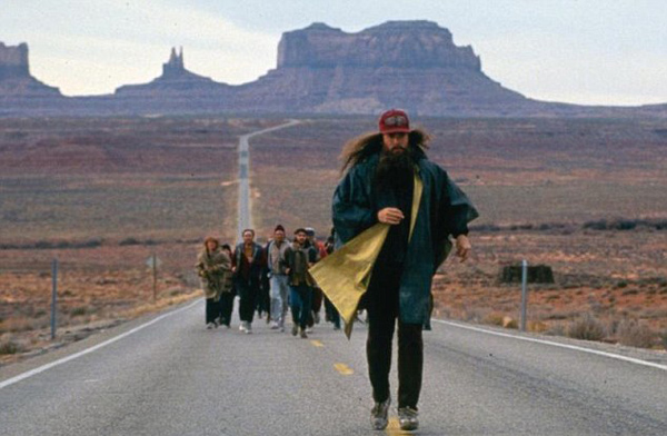 英男子为筹善款重跑阿甘路愿发扬阿甘精神