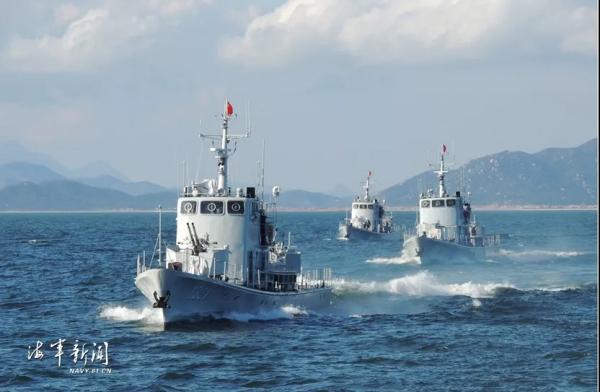 南部战区海军某支队8艘护卫艇集体退出现役