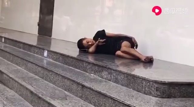 曾经的手机王子,如今的街头疯子,陈金陵的华强北人生
