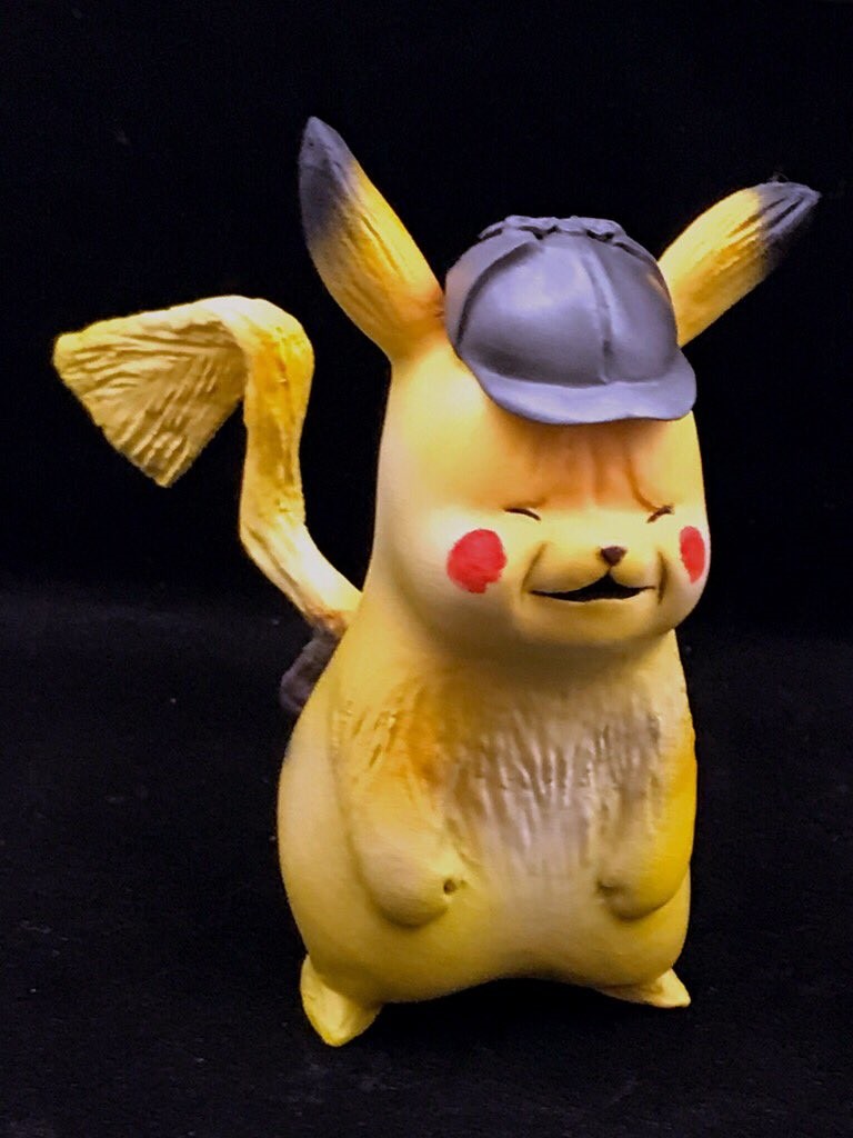 日本小哥制《名侦探皮卡丘》皮卡丘手办 猥琐有喜感